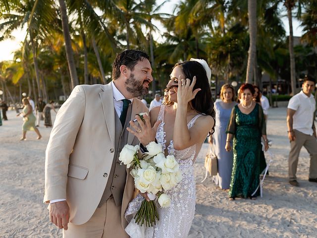 La boda de Lalo y Cristina en Playa del Carmen, Quintana Roo 39