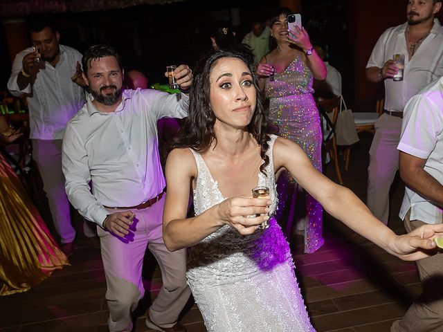 La boda de Lalo y Cristina en Playa del Carmen, Quintana Roo 61