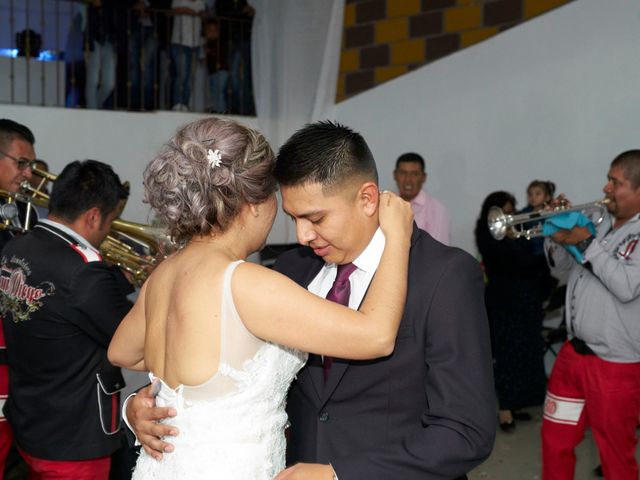 La boda de Fernando y Isabel en El Oro, Estado México 32