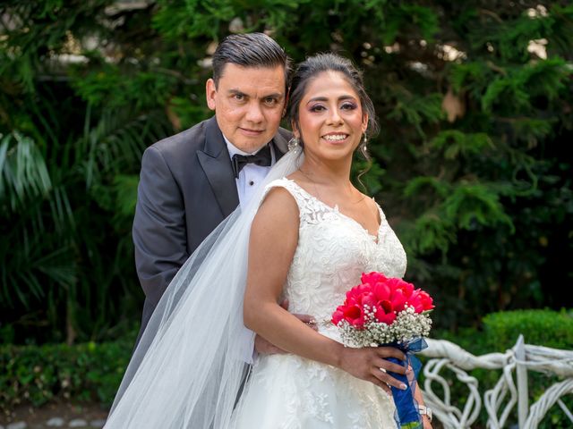 La boda de Javier y Adriana en Iztapalapa, Ciudad de México 11