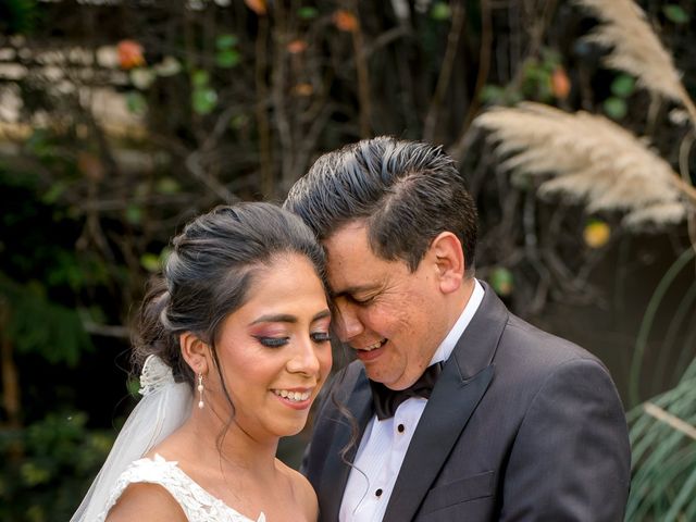La boda de Javier y Adriana en Iztapalapa, Ciudad de México 12
