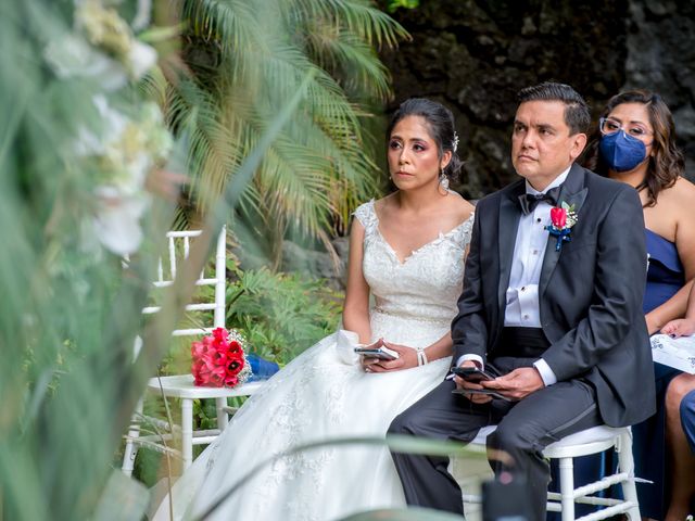 La boda de Javier y Adriana en Iztapalapa, Ciudad de México 24