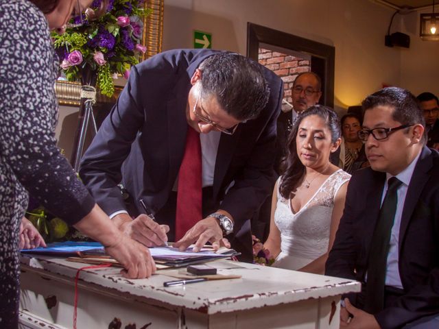 La boda de Luis y Jocelyn en Condesa, Ciudad de México 44