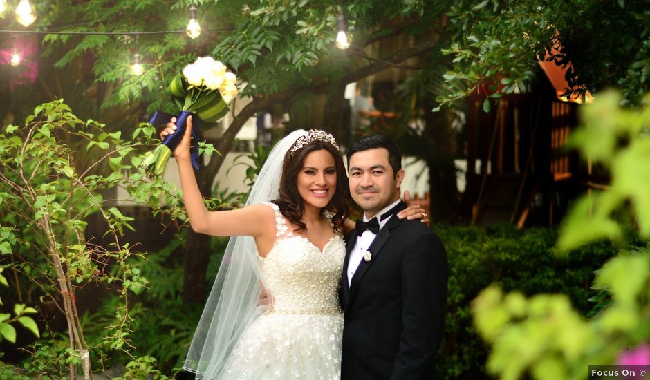 La boda de Juan y Adriana en Victoria, Tamaulipas