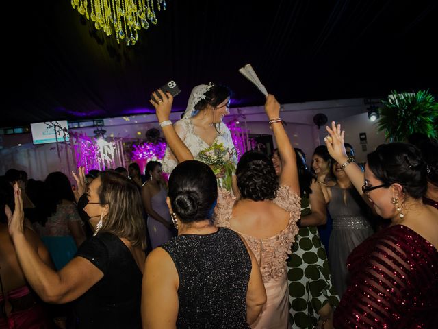 La boda de Gustavo y Adelina en Cunduacán, Tabasco 35