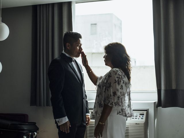 La boda de Angel y Giselle en Coyoacán, Ciudad de México 13