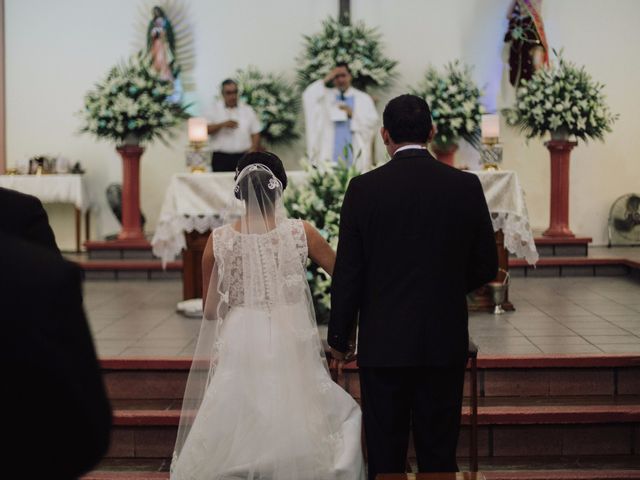 La boda de Adrian y Laura en Tapachula, Chiapas 12