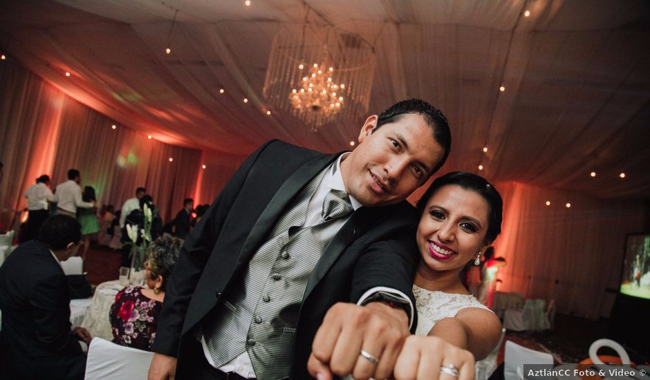 La boda de Adrian y Laura en Tapachula, Chiapas