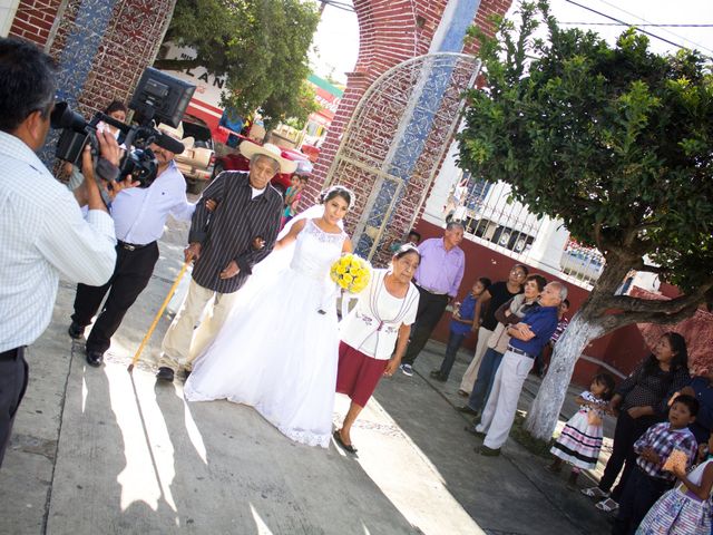 La boda de Eric y Erika en Teloloapan, Guerrero 4