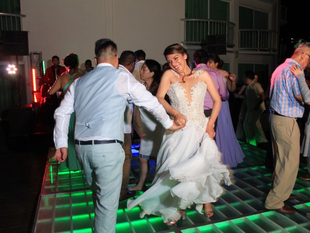 La boda de José Roberto y Yoselyn en Acapulco, Guerrero 16