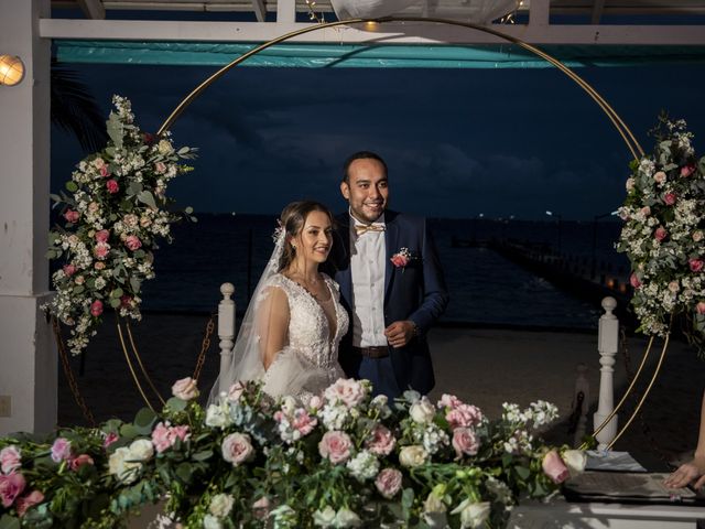 La boda de José y Monserrath  en Cancún, Quintana Roo 6