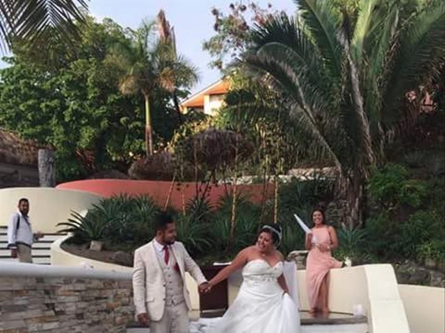 La boda de Salvador y Itzel en Bahía de Banderas, Nayarit 32