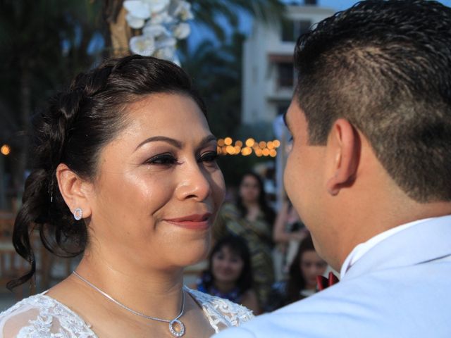 La boda de Javier y Ara en Acapulco, Guerrero 13