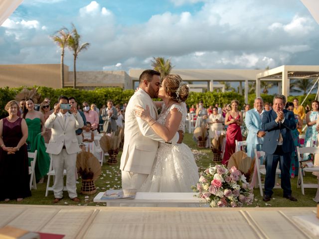 La boda de Fernando y Paola en Acapulco, Guerrero 31