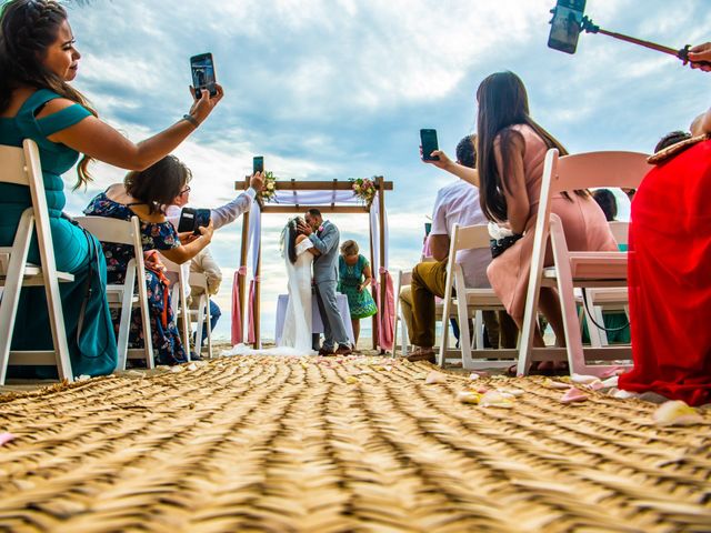 La boda de Carlos  y Ruth en Nuevo Vallarta, Nayarit 4