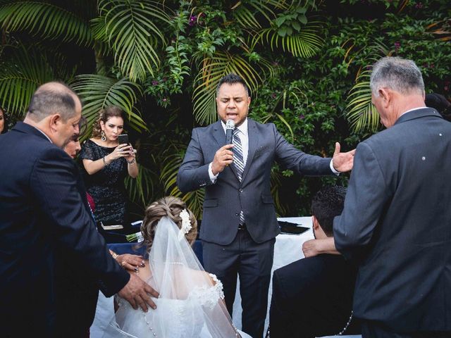 La boda de Axel  y Betsabé en Tlaquepaque, Jalisco 15