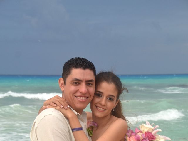 La boda de Roberto y Nora en Cancún, Quintana Roo 15
