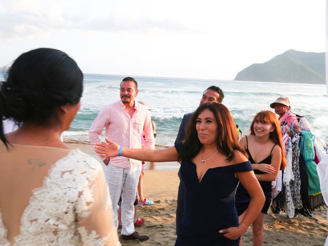 La boda de Junior y Catalina en Manzanillo, Colima 15