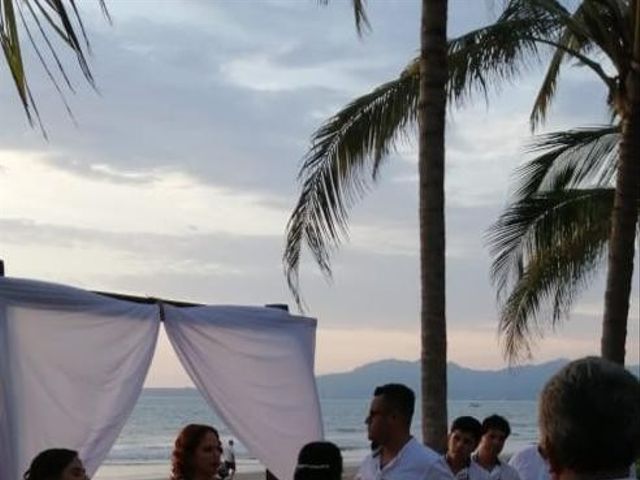 La boda de Orlando y Denisse en Nuevo Vallarta, Nayarit 3