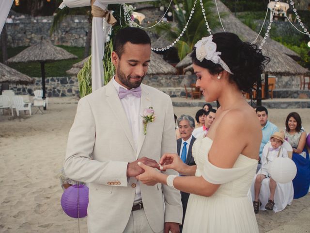 La boda de Cristy y Pablo en Ixtapa Zihuatanejo, Guerrero 15