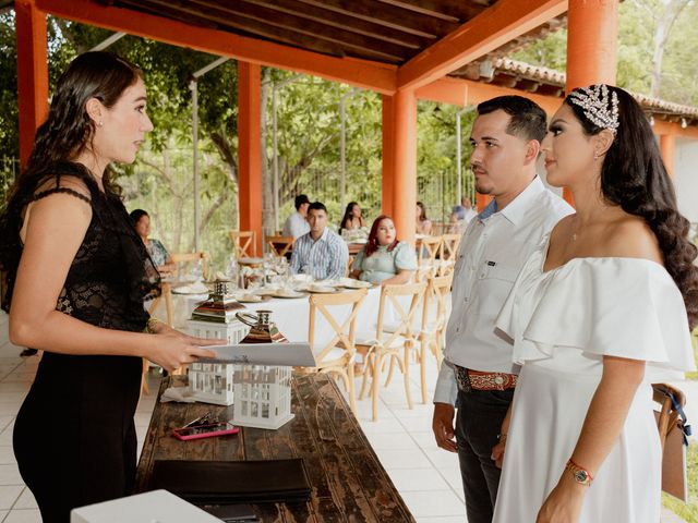 La boda de Miguel y Pilar en Comala, Colima 7