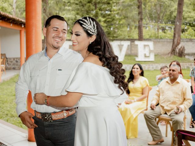 La boda de Miguel y Pilar en Comala, Colima 2