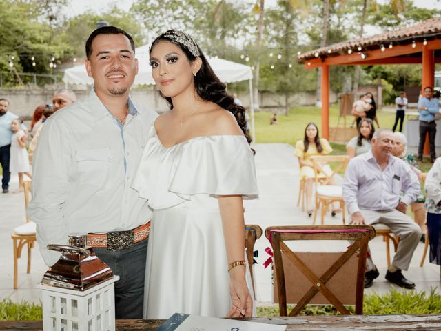 La boda de Miguel y Pilar en Comala, Colima 12