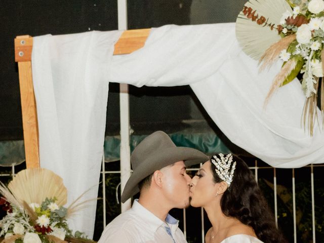 La boda de Miguel y Pilar en Comala, Colima 16
