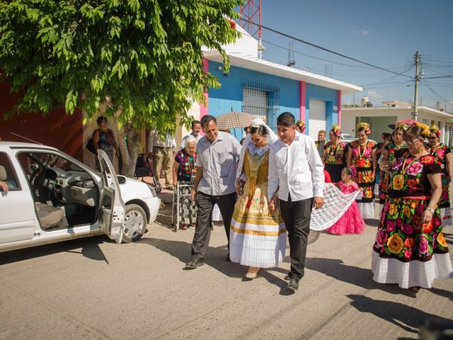 La boda de Erik y Arcelia en Chahuites, Oaxaca 37