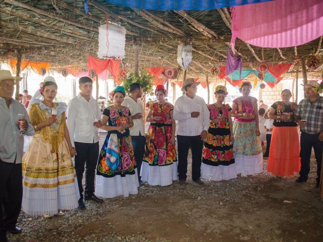 La boda de Erik y Arcelia en Chahuites, Oaxaca 54