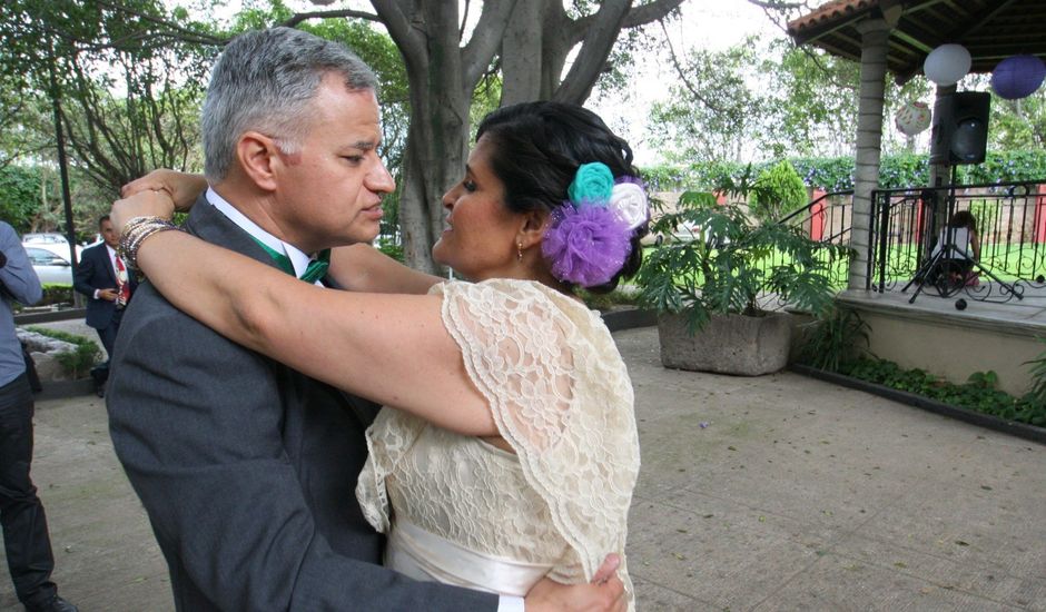 La boda de Alfonso y Mónica en Guadalajara, Jalisco