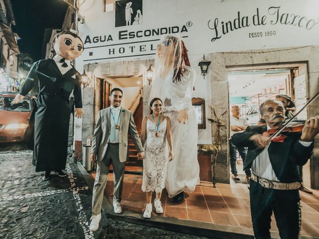 La boda de Oswaldo y Lorena en Taxco, Guerrero 36