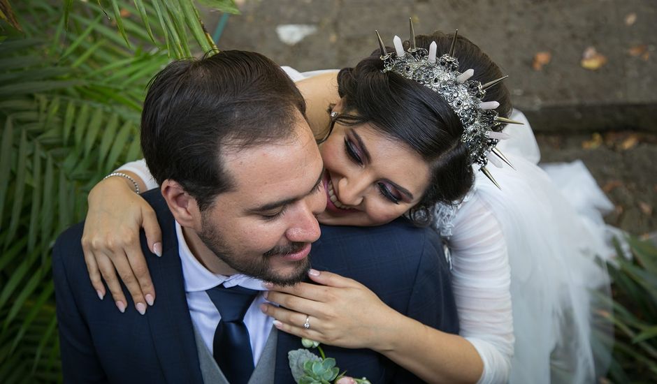 La boda de Gerardo y Itzia  en Uruapan, Michoacán