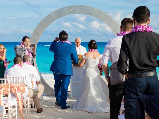 La boda de Alfredo y Cecilia en Cancún, Quintana Roo 9