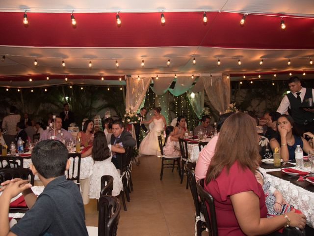 La boda de Ricardo y Brenda en Villa de Alvarez, Colima 11