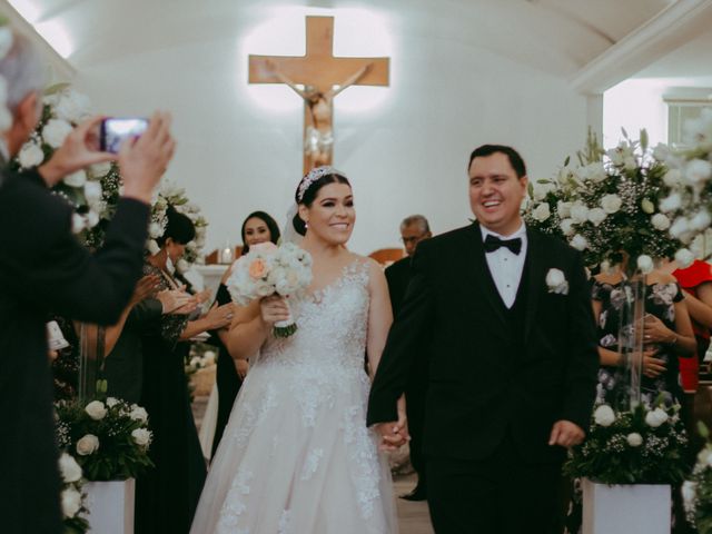 La boda de Juan Carlos y Alejandra Villaseñor en Mexicali, Baja California 51