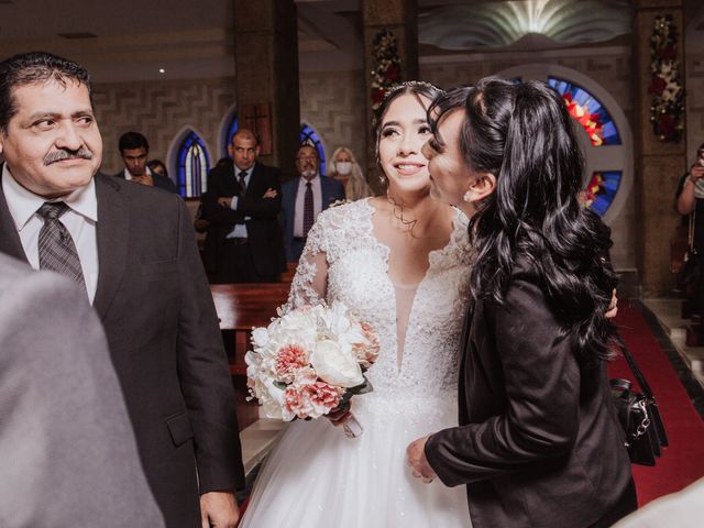 La boda de Javier y Claudia en Zapopan, Jalisco 15