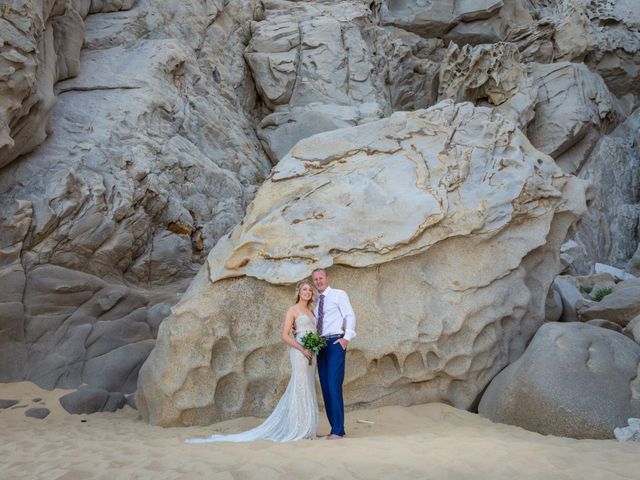 La boda de Erick y Elizabeth en Cabo San Lucas, Baja California Sur 29