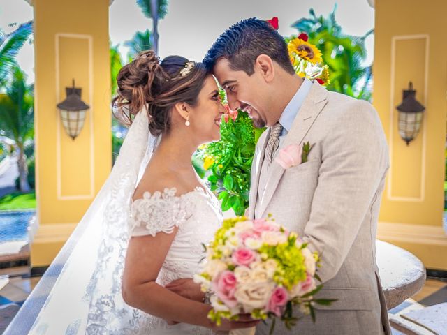 La boda de Rodrigo y Adriana en Mazatlán, Sinaloa 19