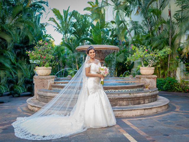 La boda de Rodrigo y Adriana en Mazatlán, Sinaloa 25