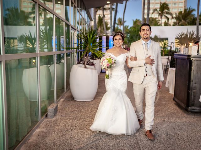 La boda de Rodrigo y Adriana en Mazatlán, Sinaloa 34