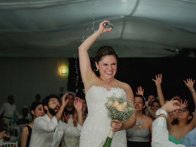 La boda de Marco y Ana en Tequesquitengo, Morelos 74