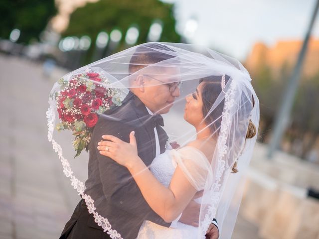 La boda de Adrian y Azereth en León, Guanajuato 3