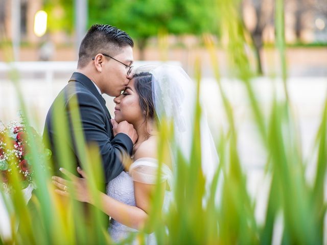 La boda de Adrian y Azereth en León, Guanajuato 10