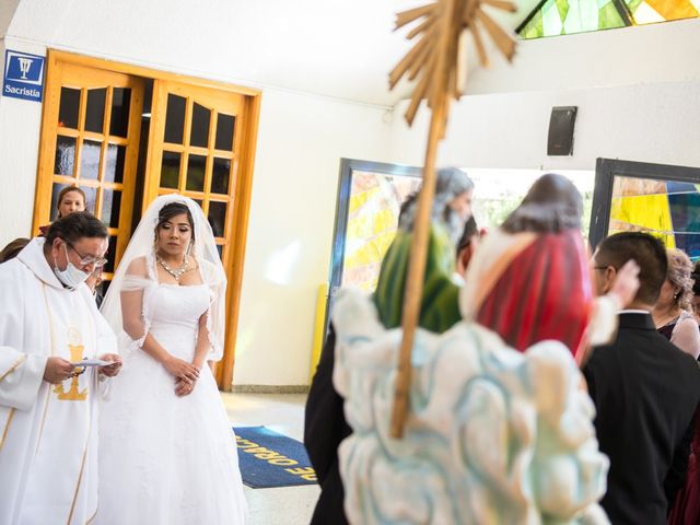 La boda de Adrian y Azereth en León, Guanajuato 13
