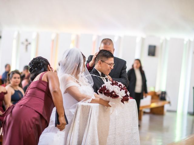 La boda de Adrian y Azereth en León, Guanajuato 25