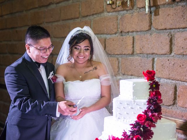 La boda de Adrian y Azereth en León, Guanajuato 36