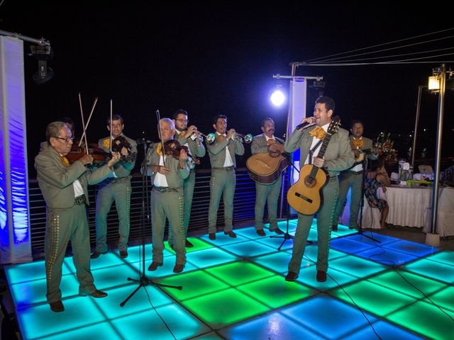 La boda de Alejandra y Jonathan en Ixtapa Zihuatanejo, Guerrero 29