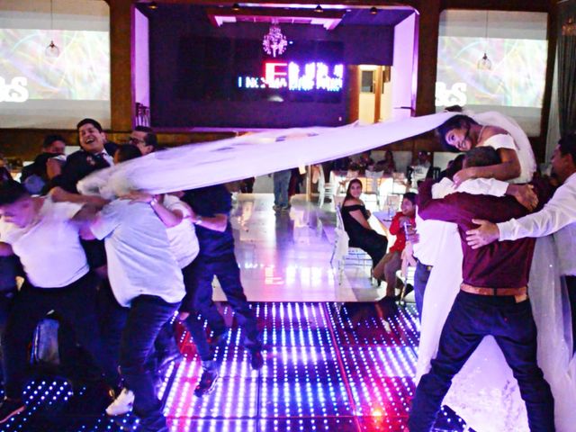 La boda de Sergio y Brenda  en Iztapalapa, Ciudad de México 13