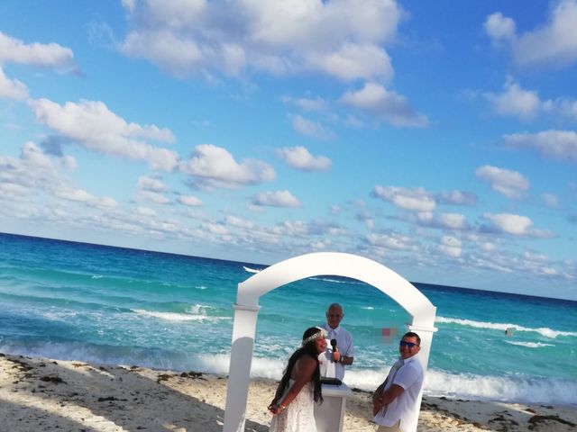 La boda de Dania y Eduardo  en Cancún, Quintana Roo 1